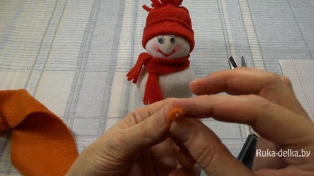 Снеговик из носка Снеговик из носка